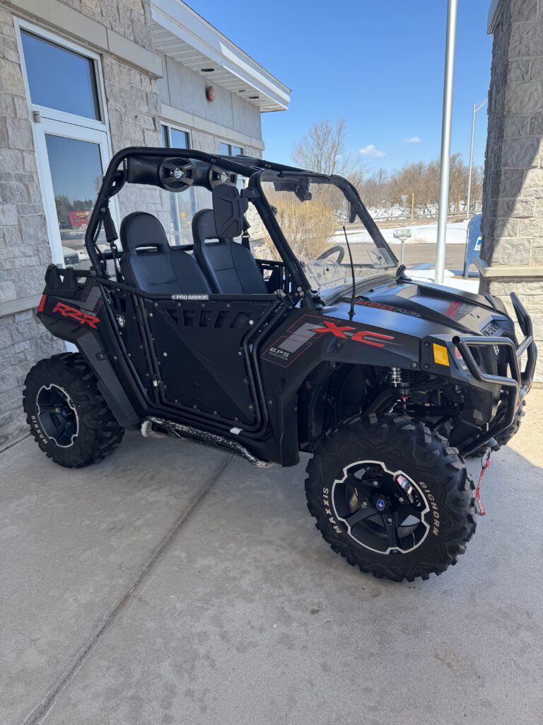 picture of polaris rzr