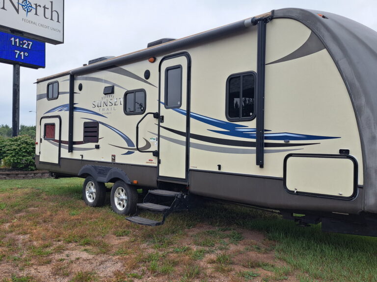 FOR SALE ON BIDS, 2013 SUNSET TRAIL, CAMPER